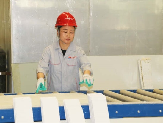 生產(chǎn)車(chē)間