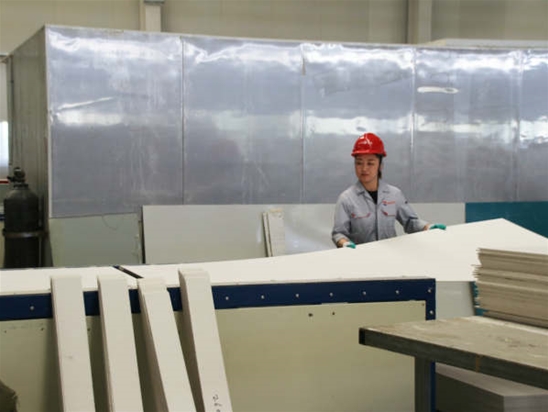 生產(chǎn)車(chē)間